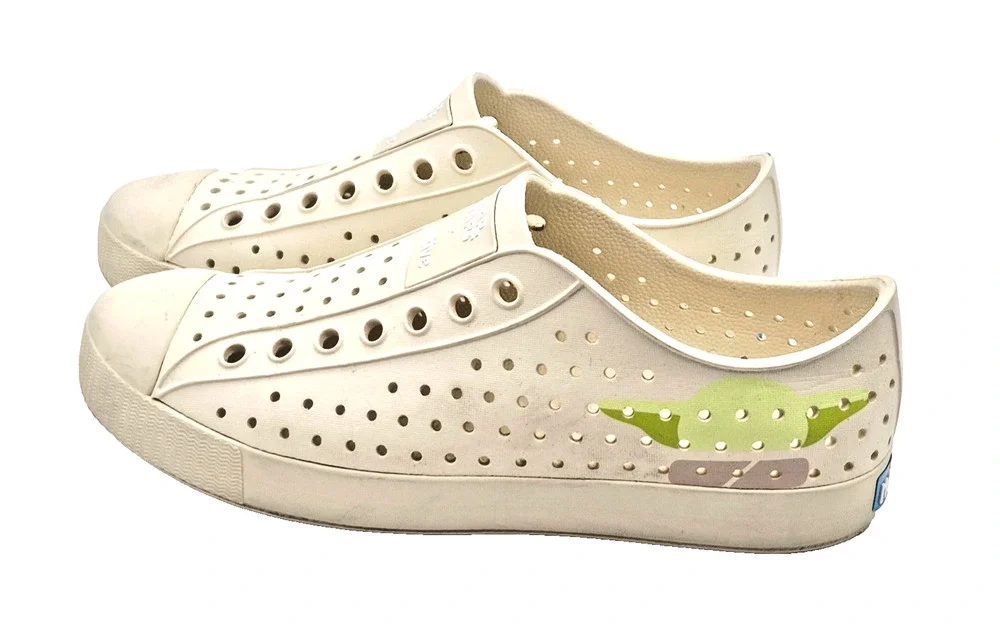 Native Disney Star Wars Grogu Jefferson Slip on Shoes Men's 7 /Women's 9 Beige